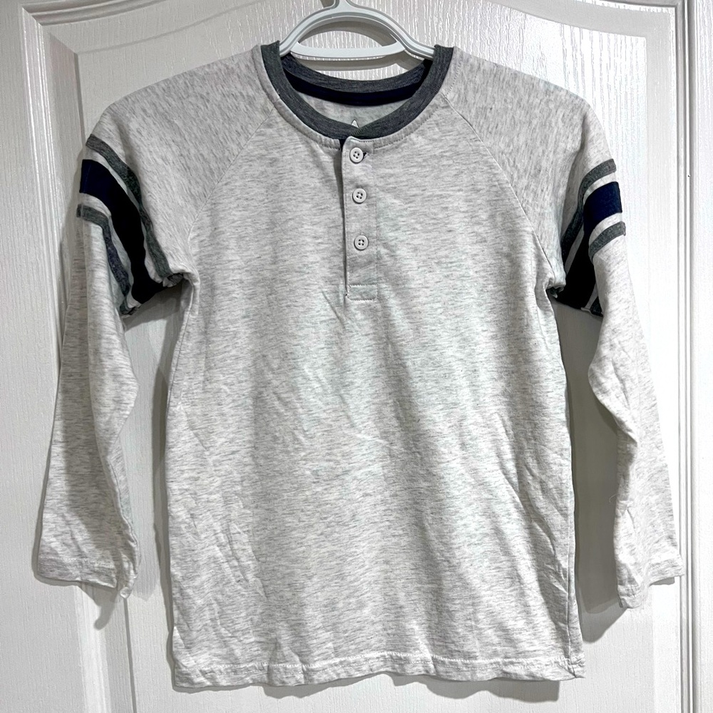 Boys long sleeve shirt size 8